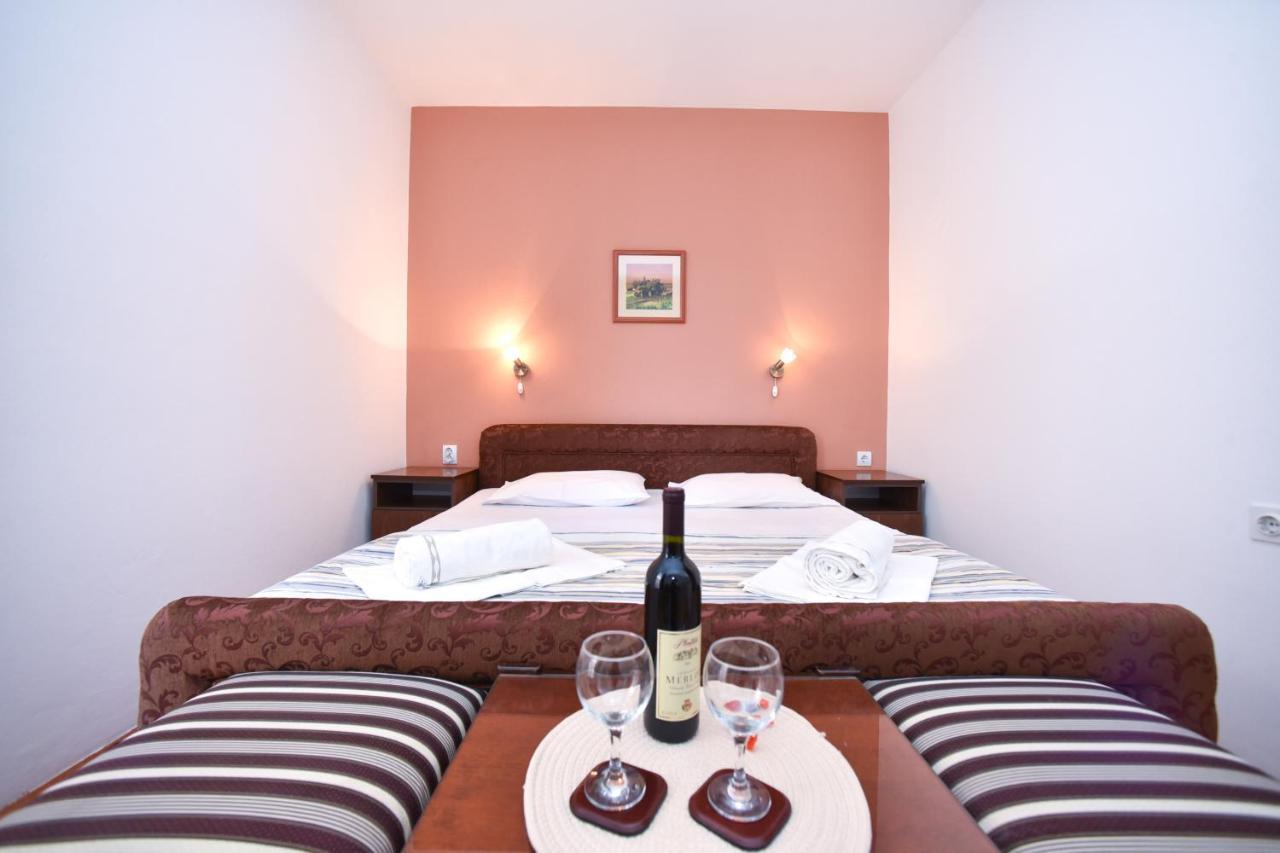 Apartmani Soljaga Petrovac Buitenkant foto