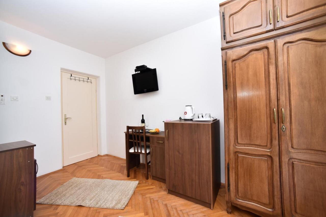 Apartmani Soljaga Petrovac Buitenkant foto