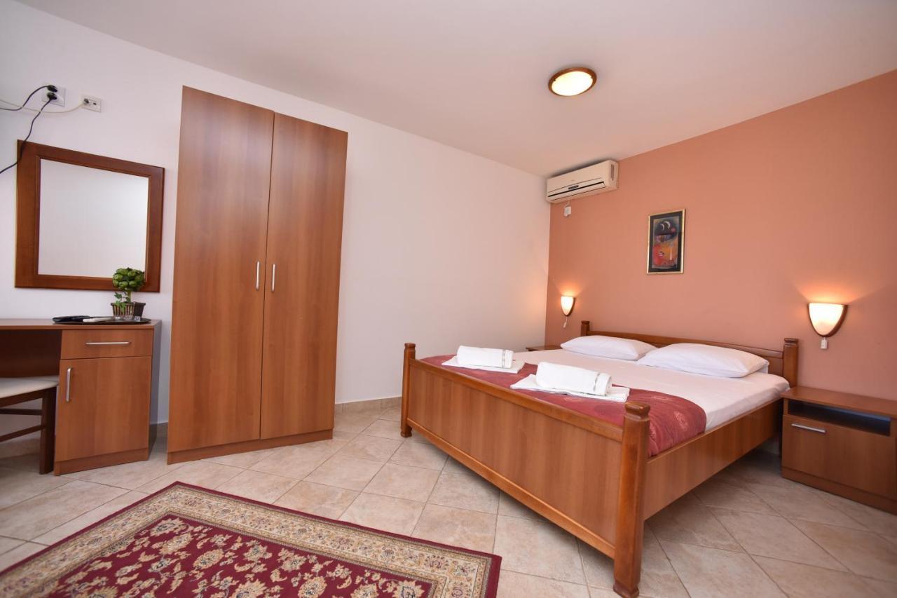 Apartmani Soljaga Petrovac Buitenkant foto