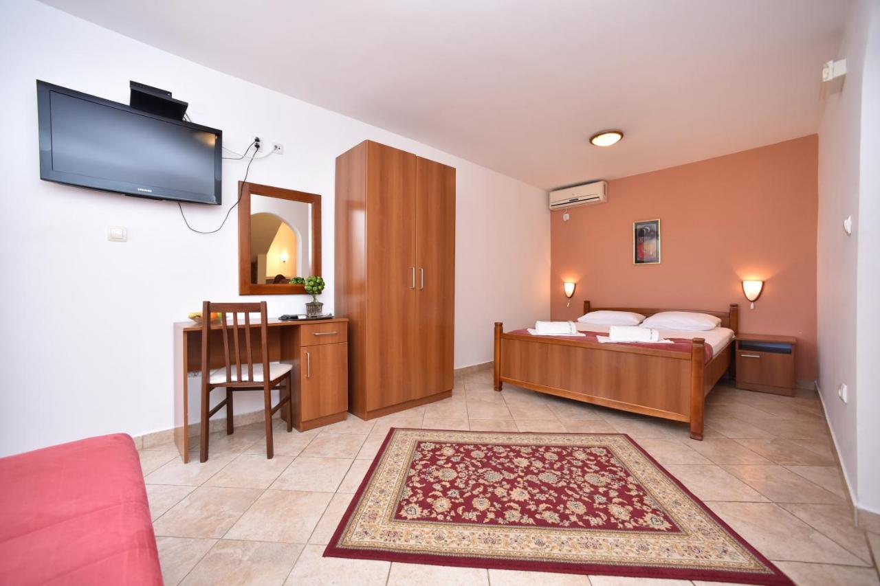Apartmani Soljaga Petrovac Buitenkant foto
