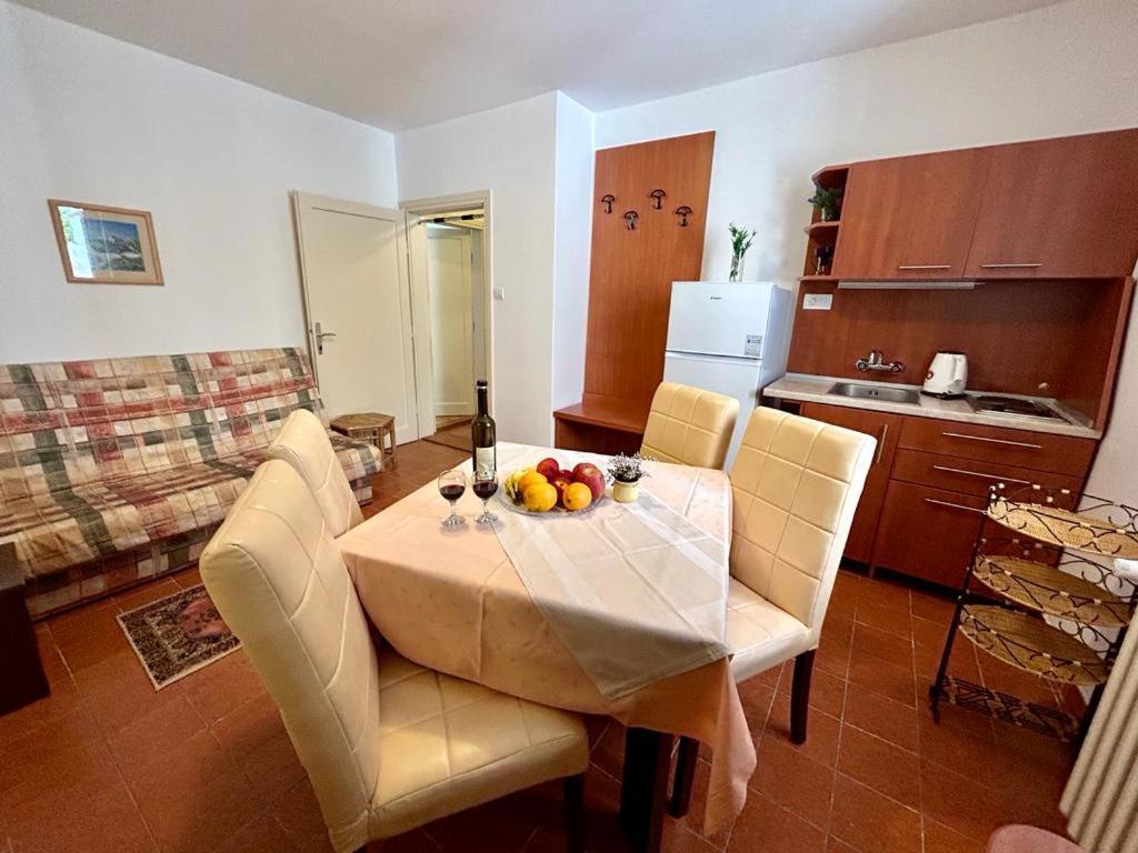 Apartmani Soljaga Petrovac Buitenkant foto